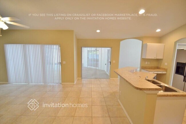 Foto del edificio - 2223 Towering Oaks Cir