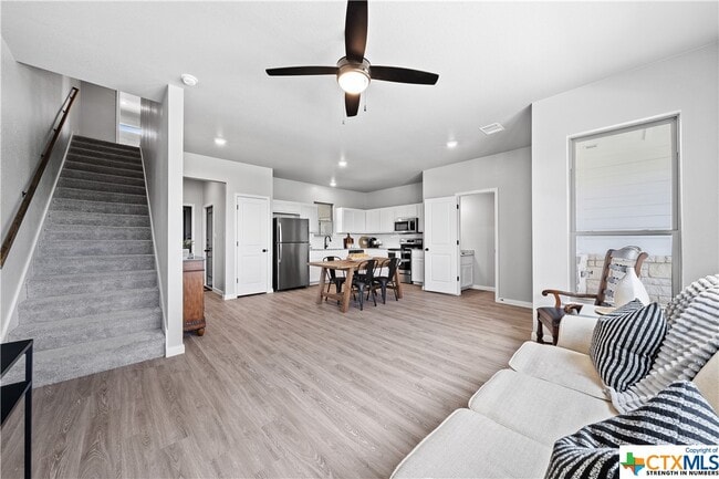 Building Photo - 809 Meiomi Dr