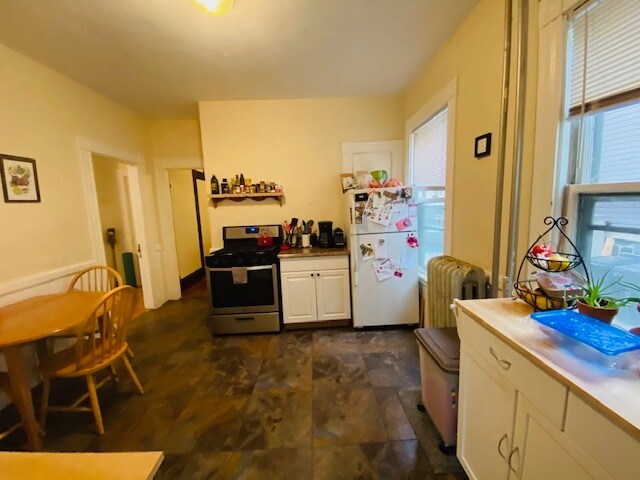 Building Photo - 31 Stone Ave