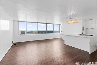 Building Photo - 98-288-288 Kaonohi St