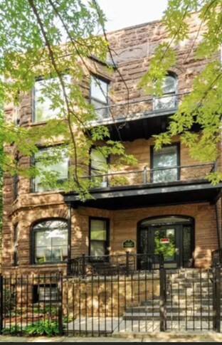 Foto principal - 3748 N Sheffield Ave