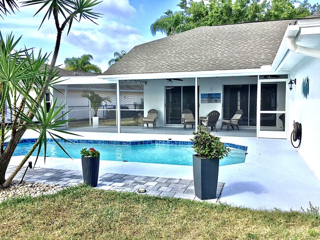 Pool with Lanai - 5714 29th Ct E