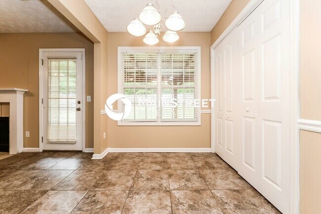 Foto del edificio - 3 Bedroom Pet-Friendly Home in Covington, ...