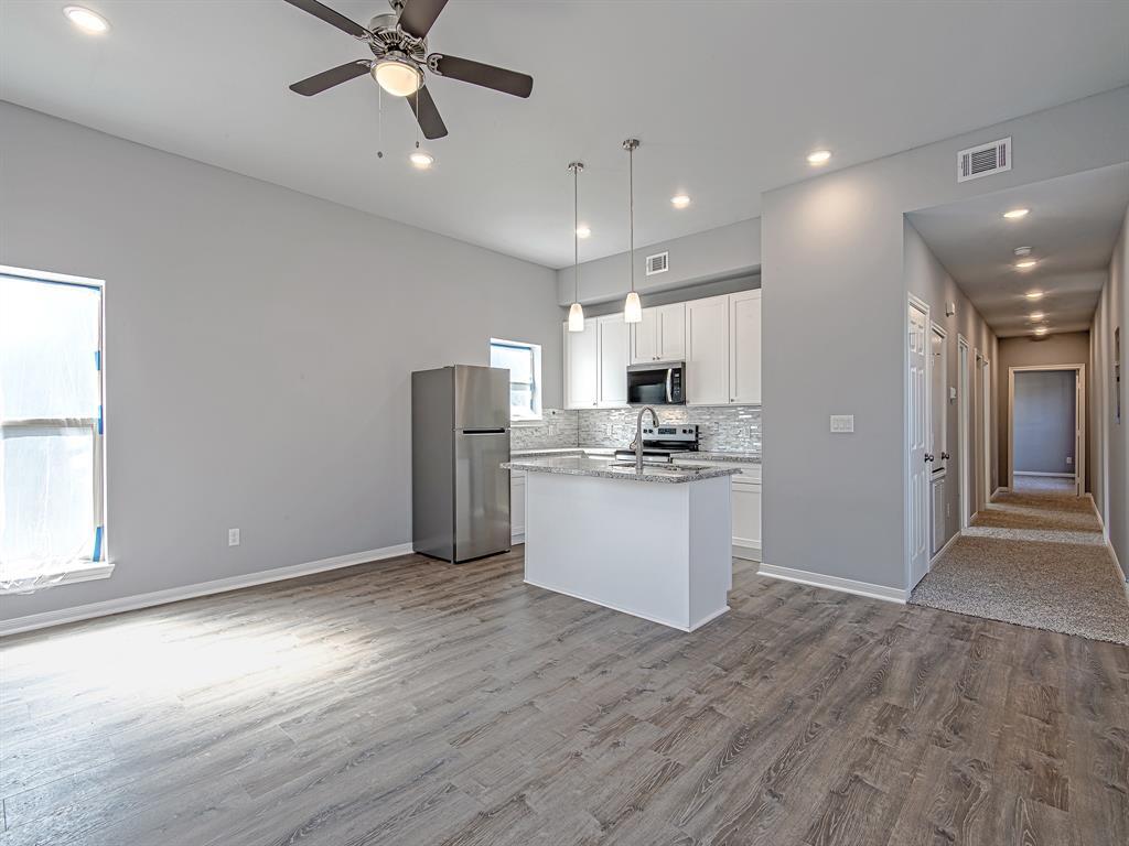 Foto principal - 8206 Tower St