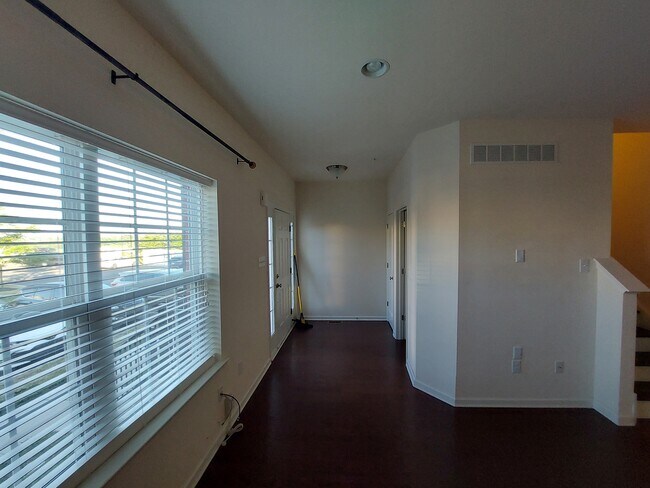 Foto del edificio - 3845 Jacob Stout Rd