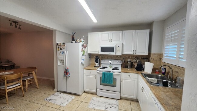 Foto del edificio - 2121 Collier Ave