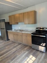 Building Photo - 265 Boarding House St
