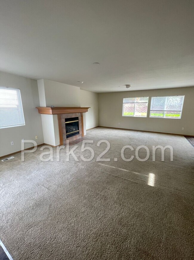 Foto del edificio - DuPont 4 Bedroom Single Family
