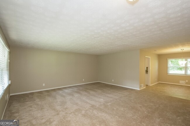 Building Photo - 6207 Newberry Ln