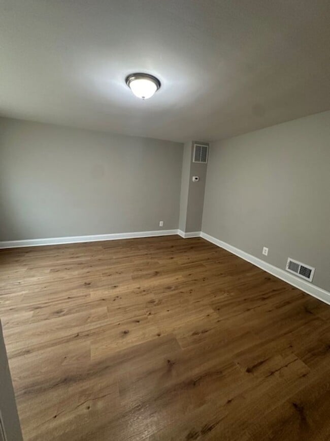 Building Photo - 3812 Erdman Ave