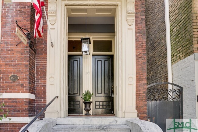 Building Photo - 103 E Jones St