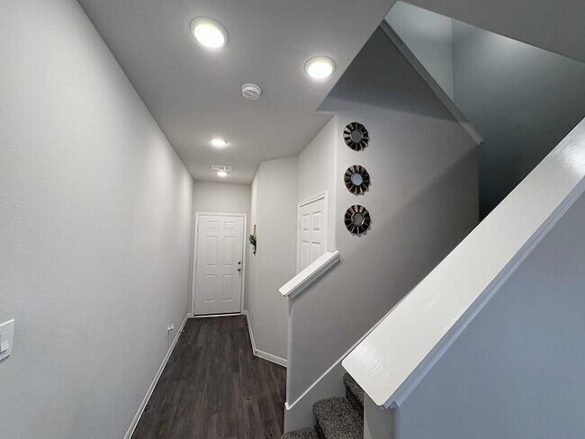 Foto del edificio - 3614 Vista Pointe Dr