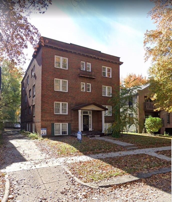 706 W Prairie Ave, Decatur, IL 62522 706 W Prairie Ave Decatur, IL Apartments for Rent in