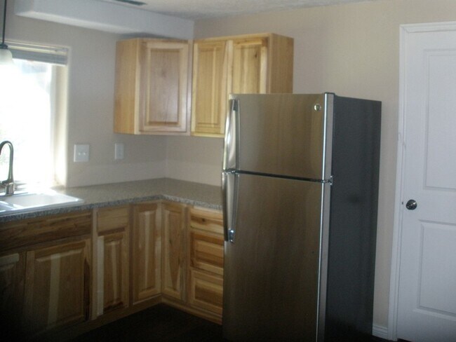 Foto del edificio - 4045 W Juniper Rd