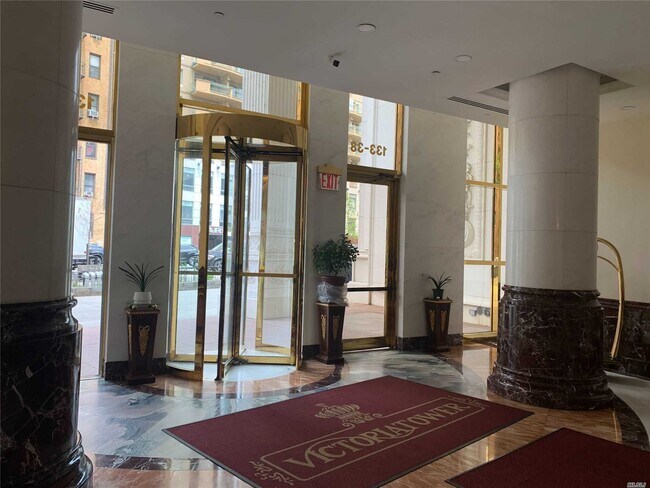Foto del edificio - 133-38 Sanford Ave