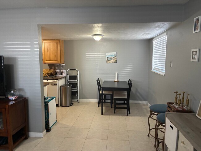 Building Photo - 1078 N 185 W