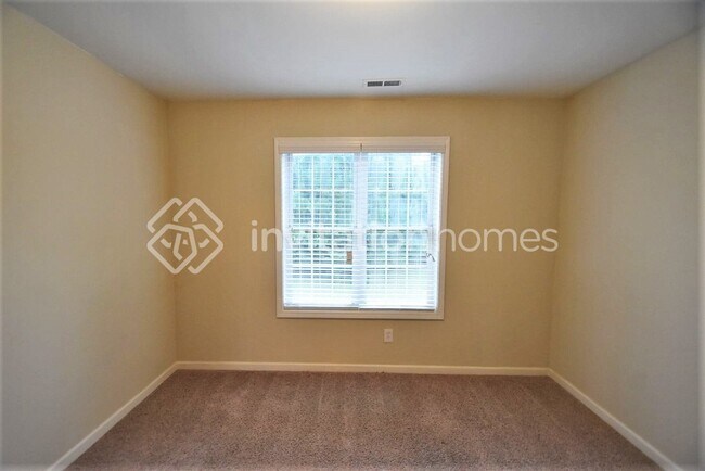 Building Photo - 105 Whiddon Dr