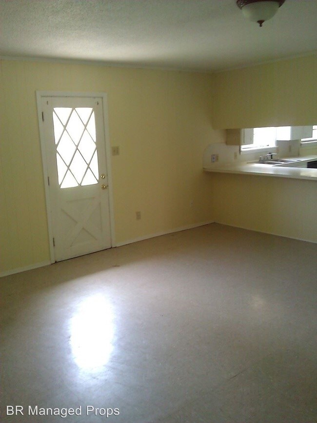 Building Photo - 4 br, 2 bath House - 820 Burgin