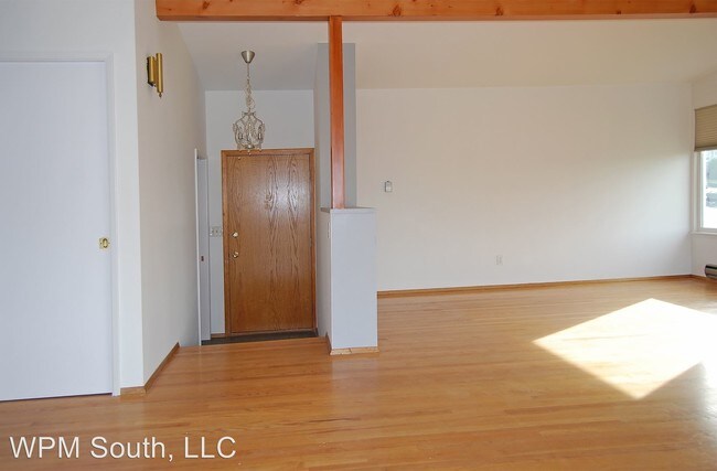 Building Photo - 4 br, 2 bath House - 912 S 226th Pl