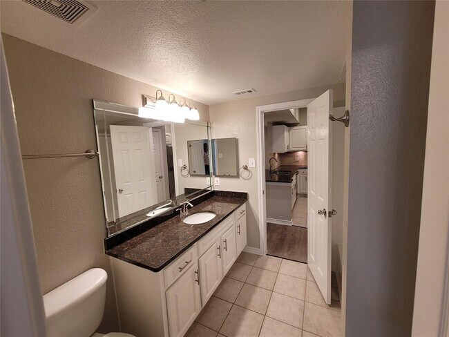 Foto del edificio - 2350 Westcreek Ln
