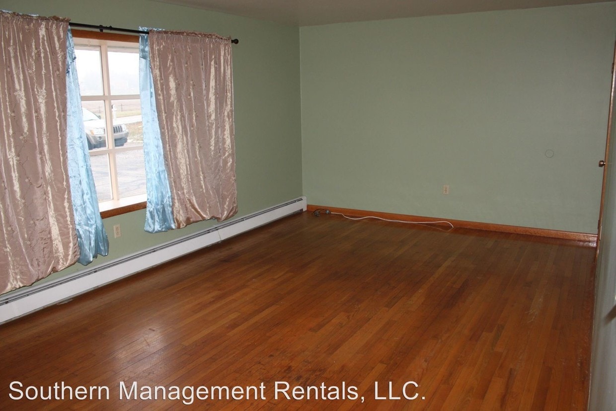 Building Photo - 3 br, 1 bath House - 15056 Boyer Rd