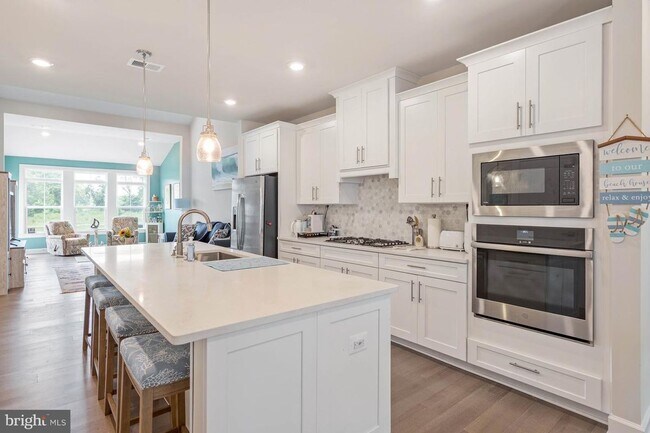 Foto del edificio - 33789 Freeport Dr