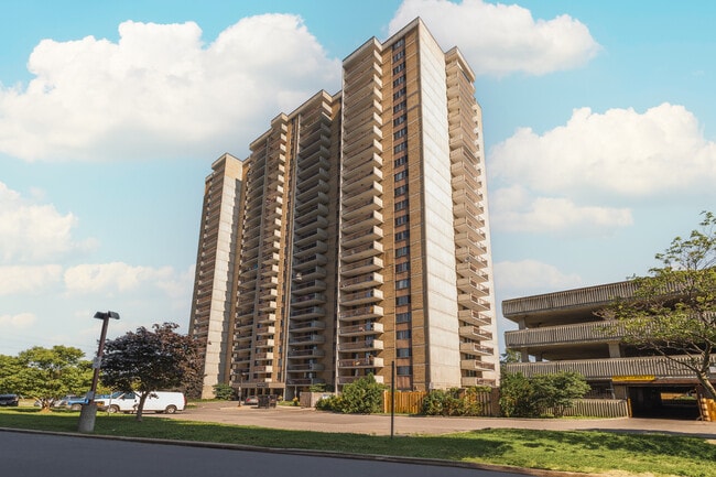 Building Photo - The Riversides - 1591 Lycee Place