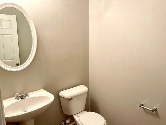 Foto del edificio - Welcome to this cozy and conveniently loca...