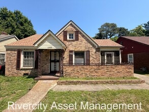 Building Photo - 2308 Larose Ave