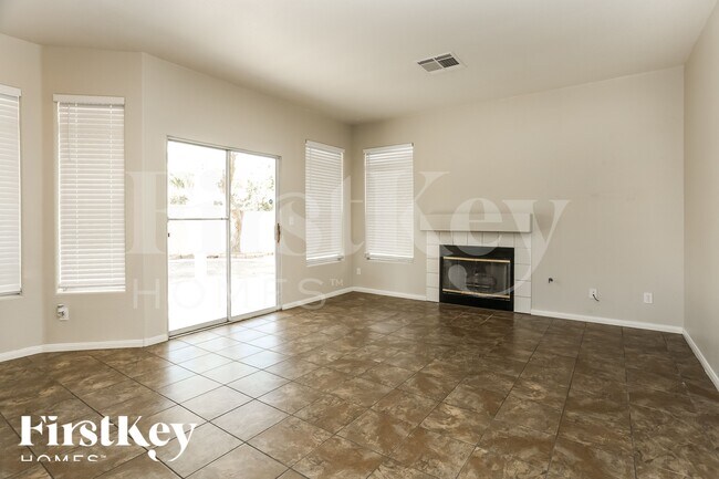 Foto del edificio - 4405 Vogue St