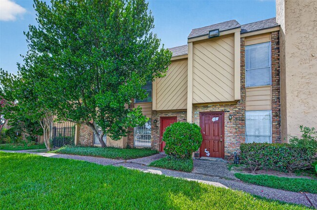 Foto del edificio - 3303 W Greenridge Dr