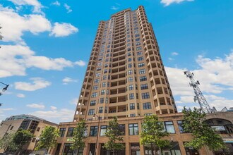 Building Photo - 1464 S Michigan Ave