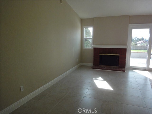 Foto del edificio - 965 Fall Creek Ct