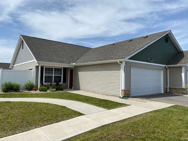 Building Photo - Lancaster Ridge