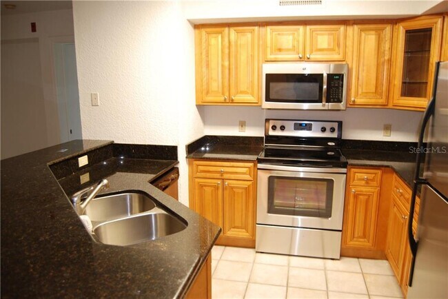 Building Photo - 832 Camargo Way