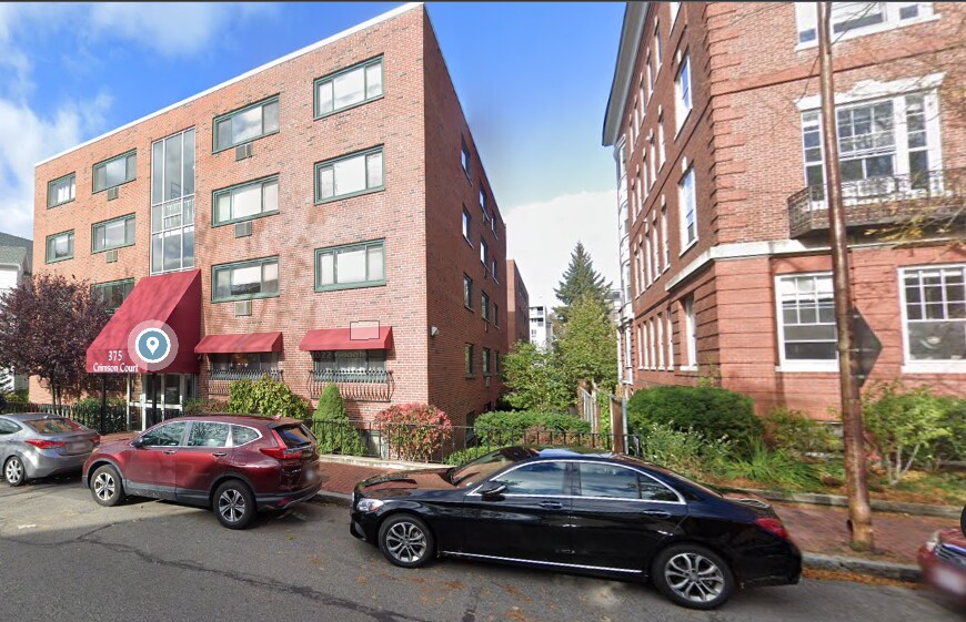 Building Photo - 376 Harvard St