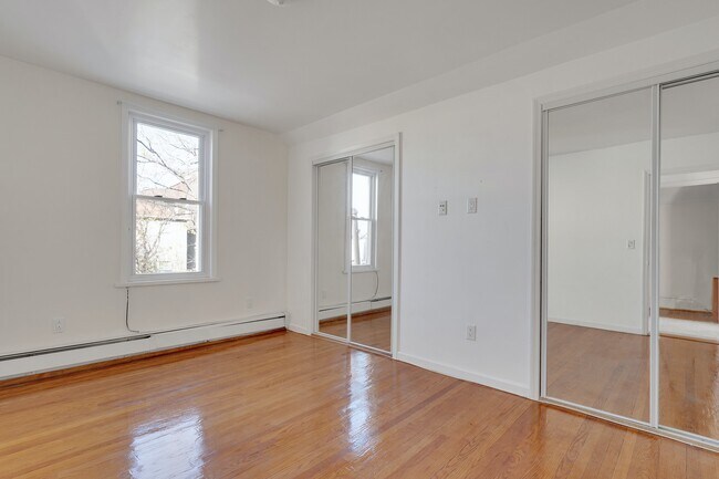 Building Photo - 307 Sherman Ave