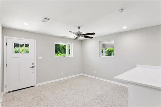 Foto del edificio - Kenner Beauty!!