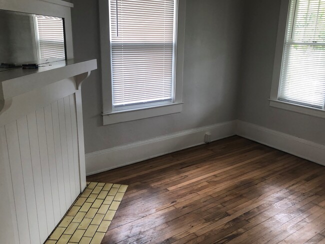 Living Room - 2777 Guyan Ave