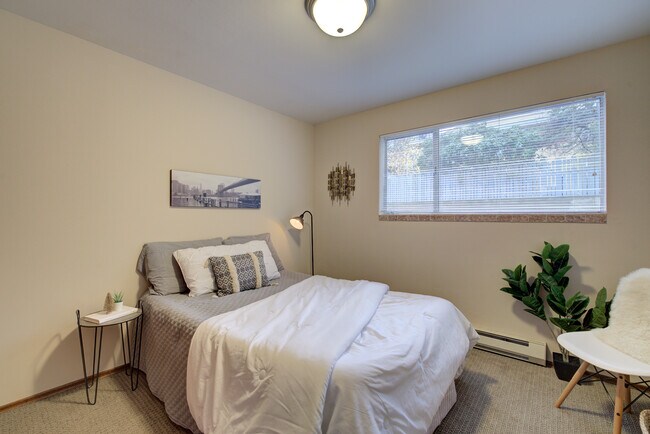Foto del edificio - 2355 48th Ave SW