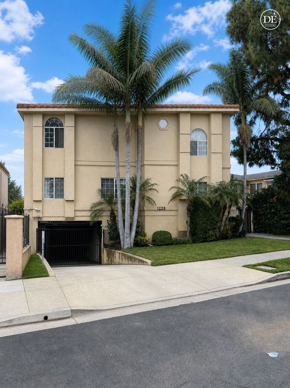 Foto del edificio - 5228 Vantage Ave