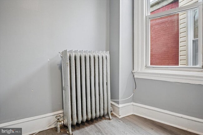 Building Photo - 5841 N 12th St