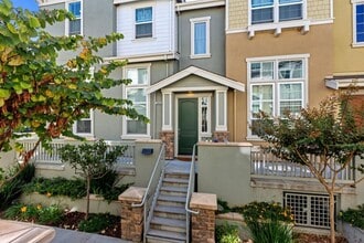 Building Photo - 18404 Emerald Ln