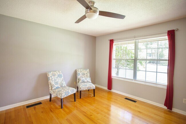 Foto del edificio - 2992 Corrib Dr