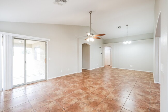 Foto del edificio - 1604 S 80th Ln