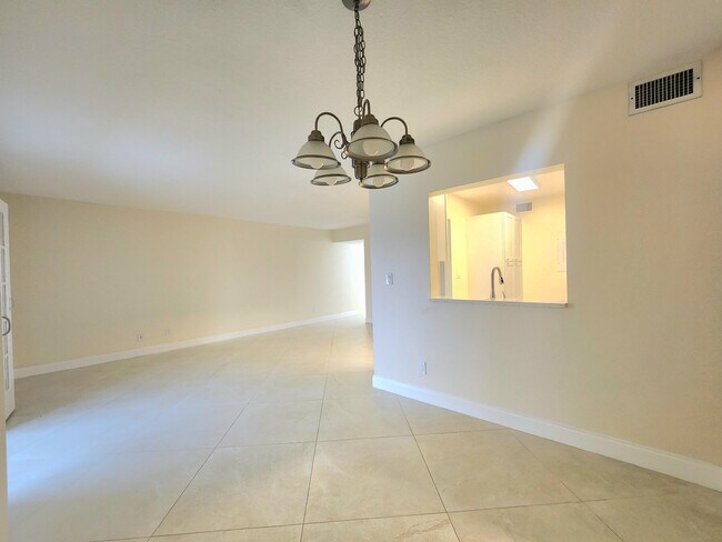 Building Photo - 3178 Via Poinciana