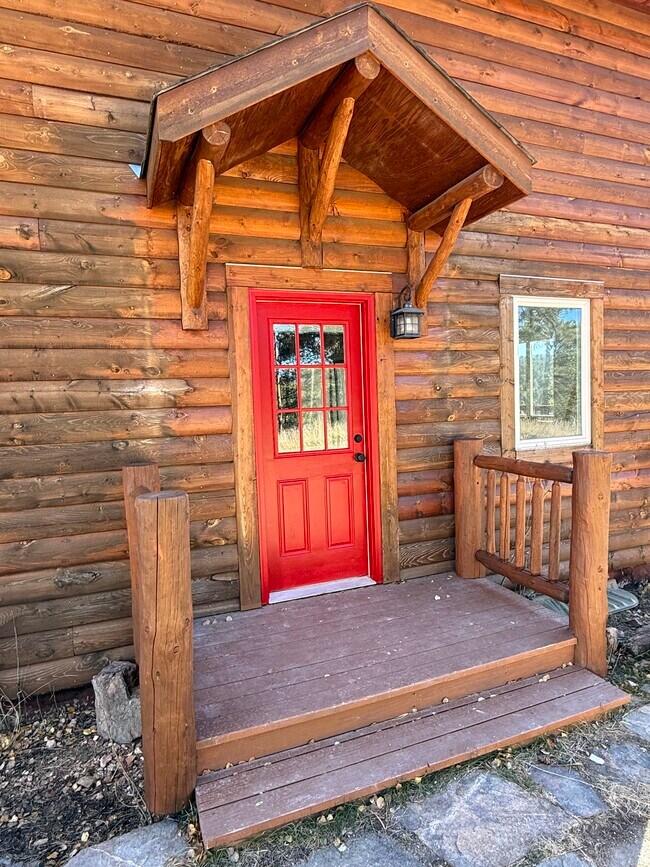 Entrada lateral a la cocina - 11 Sun Way