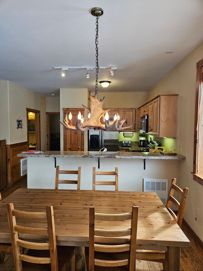 Building Photo - Two Bedroom Ski Lease in the Boulders