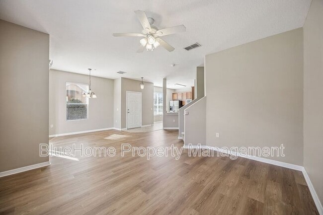 Foto del edificio - 1359 Broken Oak Dr