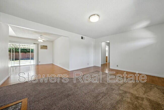 Foto del edificio - 7284 Brighton Dr